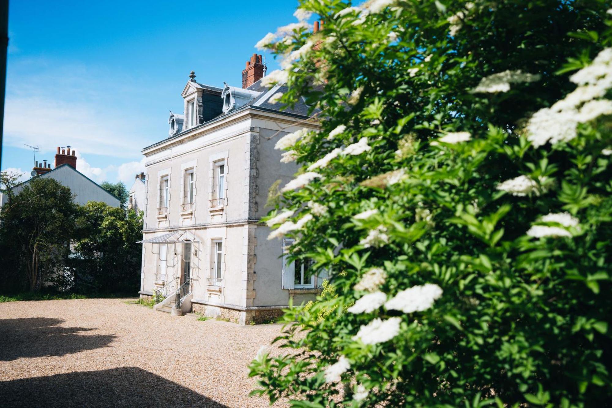 La Marjolaine - Demeure D'Hotes - Service Para-Hoteiier - Premium Hotel Chateauroux Exterior photo