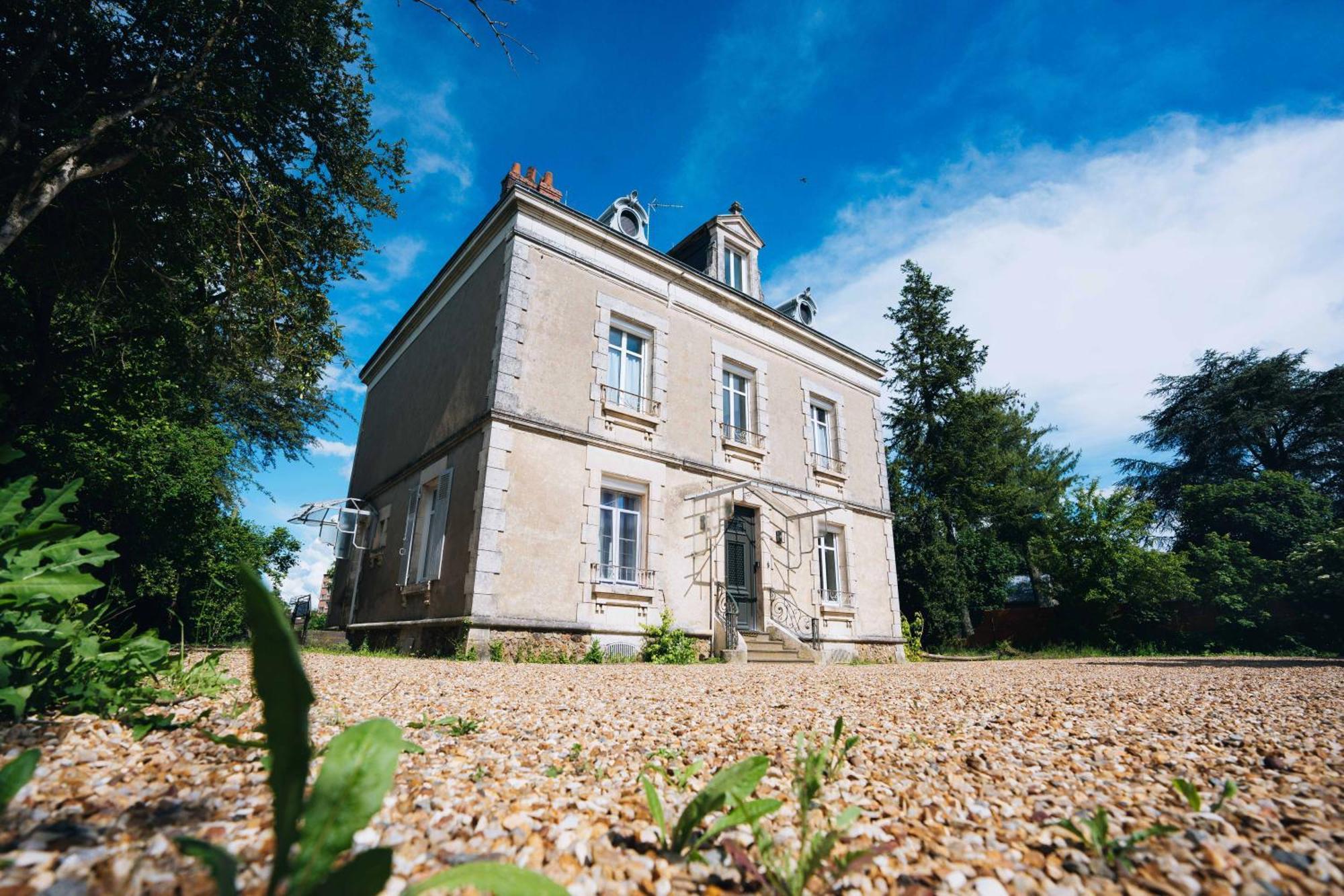 La Marjolaine - Demeure D'Hotes - Service Para-Hoteiier - Premium Hotel Chateauroux Exterior photo